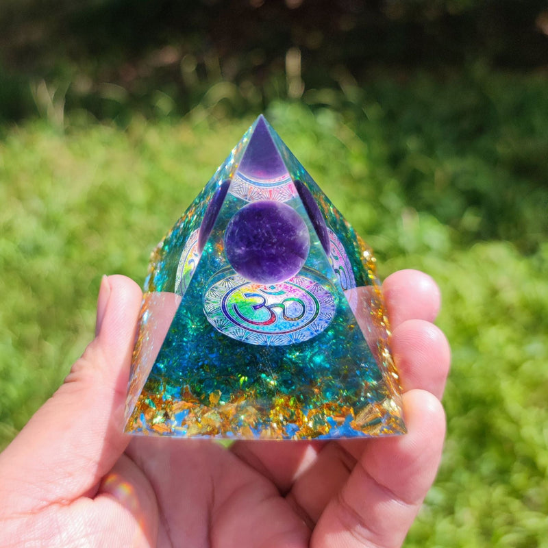 Pirâmide Orgonite - Namastê Consciência Divina
