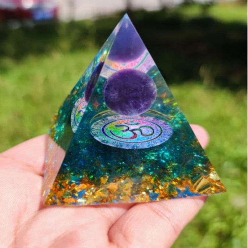 Pirâmide Orgonite - Namastê Consciência Divina