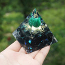 Pirâmide Orgonite - Esfera de cristal Malaquita