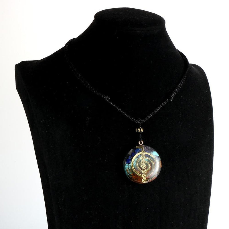 Colar Transmutador de Energia™ - Amuleto Orgonite 7 Chakras - Empório Zem