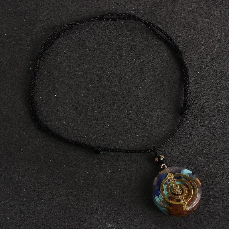 Colar Transmutador de Energia™ - Amuleto Orgonite 7 Chakras - Empório Zem