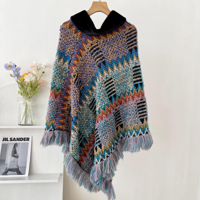 Poncho de Lã com Gola Pelinho
