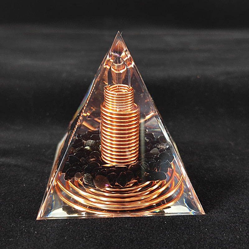 Pirâmide Orgonite com Obsidiana Negra e Fios de Cobre - Escudo energético para proteção de ambientes