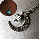 Colar Pingente Lua Iluminada - Brilha no Escuro